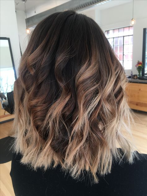 Layered Ombre Hair Medium, Dramatic Balayage, Balayage Hair Brunette Dark Brown, Medium Hair Balayage, Ombre Hair Color For Brunettes, Light Auburn Hair, Brown To Blonde Ombre, Red Hair Inspiration, Red Ombre Hair