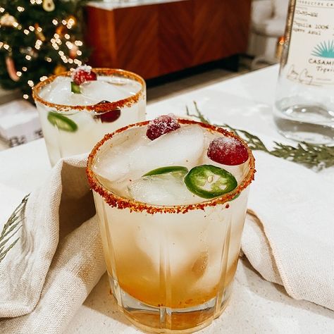 Christmas Spicy Margarita, Brocc Your Body, Festive Holiday Cocktails, Honeycrisp Apple, After Dinner Drinks, Spicy Margarita, Santa Margarita, I Support You, Honeycrisp Apples