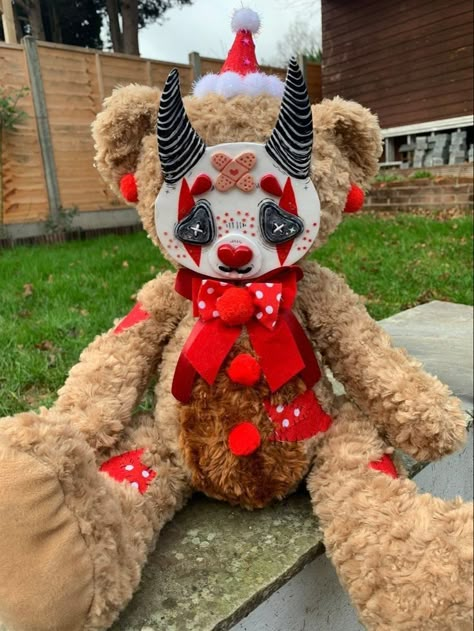 Clown Clay Face Bear, Customized Stuffed Animals, Clay Teddy Bear Face, Clay Face Plushies Clown, Antibear Aesthetic, Clay Faced Bear, Anti Bear Clay, Grunge Plushies, Customized Plushies