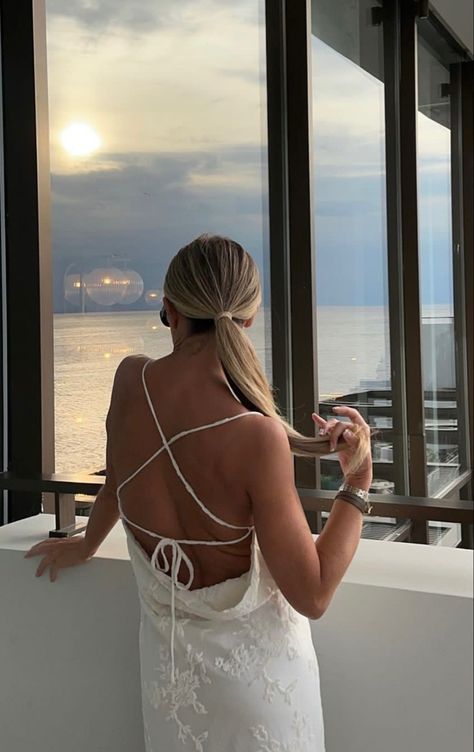 Aesthetic Ootd Fashion White Dress Backless Kleid Beautiful Old Money White Dress Backless, Fashion White Dress, Aesthetic Ootd, Dress Backless, Fashion White, Dressy Dresses, Ootd Fashion, Old Money, Backless Dress