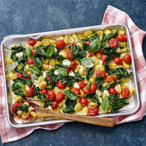 Sheet Pan Gnocchi Florentine | Savory Gnocchi Florentine, Vegetarian Sheet Pan, Sheet Pan Gnocchi, Cheap Family Meals, Italian Dinner Recipes, Light Meals, Favorite Dinner, Pan Dinners, Gnocchi Recipes