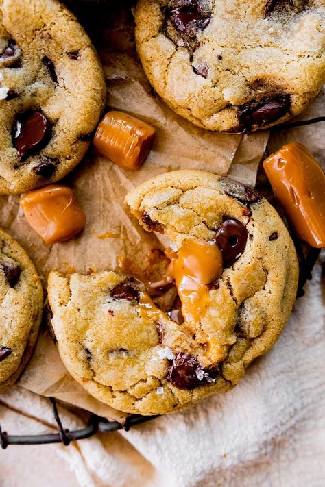 Salted Caramel Chocolate Chip Cookies - Two Peas & Their Pod Carmel Chocolate Chip Cookies, Caramel Chip Cookies, Salted Caramel Chocolate Chip Cookies, Caramel Cookies Recipes, Kraft Caramel Bits, Two Peas And Their Pod, Salted Chocolate Chip Cookies, Salted Caramel Cookies, Caramel Chocolate Chip Cookies