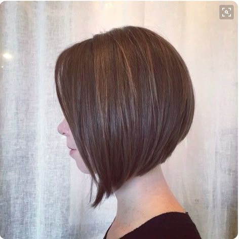 Triangular graduation Graduated Haircut, Graduated Bob Hairstyles, Trend Hairstyles, Undercut Haircut, Graduated Bob Haircuts, Best Hair Stylist, Graduated Bob, Inverted Bob Hairstyles, Layered Bob Hairstyles