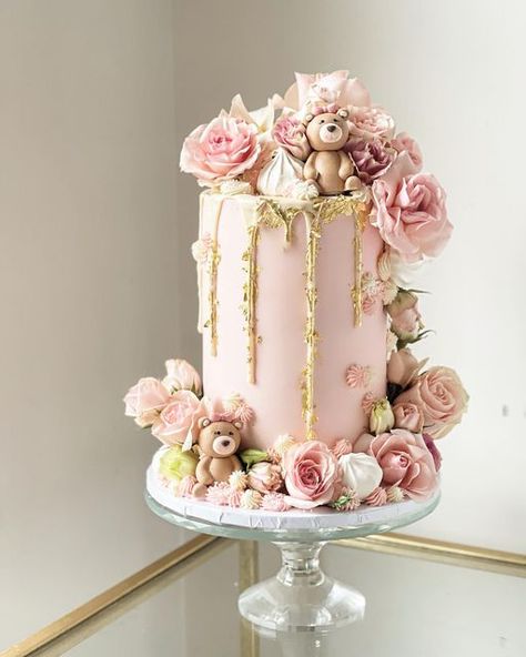 Rose Gold Baby Shower Cake, Happy Bday Cake, Gold Baby Shower Cake, Shower 2023, Baby Shower Roses, Baby Shower Nails, Pink Baby Shower Cake, Rose Gold Cake, Baby Shower Cakes Girl