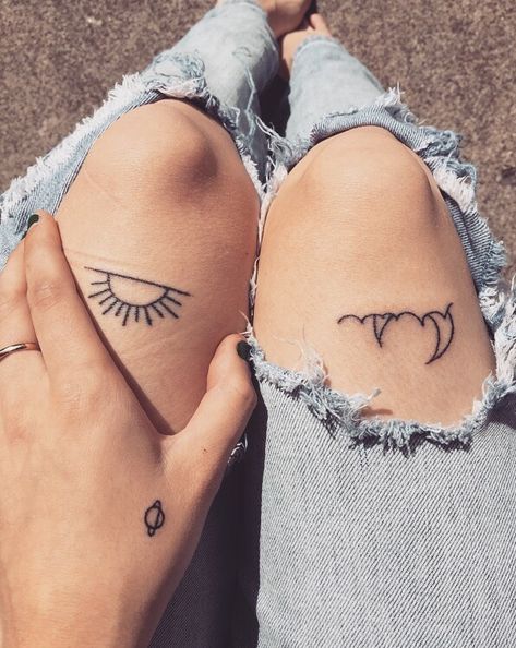 Delicate line tattoos of sun & moon rising/setting Mandala Sun, Set Tattoo, Tattoo Mandala, Sun Tattoos, Bff Tattoos, Thigh Tattoos, Trendy Tattoo, Poke Tattoo, Sun Rise