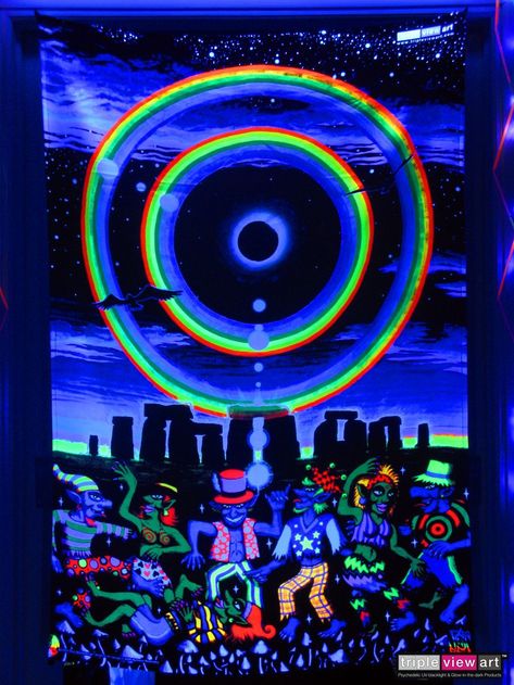 "Eclipse Over Stonehenge" UV-Blacklight Fluorescent Glow Psychedelic Art Backdrop, £90 in Tripleview Art Shop. #psychedelic #psy #goa #trance #psytrance #goatrance #rave #club #festival #trippy #hippie #esoteric #mystic #spiritual #visionary #symbolism #UV #ultraviolet #blacklight #fluorescent #fluoro #fluo #neon #glow #luminescent #art #backdrop #banner #wallhanging #tapestry #deco #stonehenge #eclipse #rainbow #elves #goblins #party Hanging Party Decor, Mystic Spiritual, Rave Art, Hippy Art, Chameleon Art, Psy Trance, Art Backdrop, Acid Art, Backdrop Wall