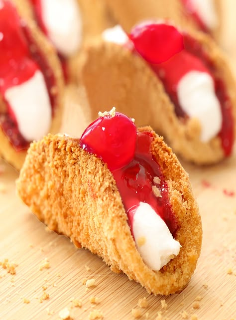 Cherry Cheesecake Tacos - Sugar Apron Cherry Cheesecake Tacos, Cheesecake Tacos Recipe, Easy Cherry Cheesecake, Cheesecake Tacos, Wholly Guacamole, Dessert Taco, Cherry Cheesecake, Bread Appetizers, Sweet Tart