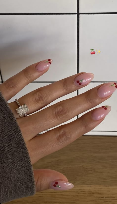 Adele Inspired Nails, Simply Nail Design, Uv Nails Designs, Summer Biab Nails 2024, Cute Nails 2024, Fun Nails 2024, Nails Inspo Summer 2024, Gel X Nail Inspo Almond, Easy Natural Nail Designs