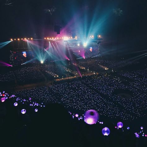 BTS THE WINGS TOUR THE FINAL IN SEOUL    ~BTS~ Bts Wings Tour, Bts Show, Bts Wings, Army Day, Wings Tour, Concert Aesthetic, Army Wallpaper, Bts Aesthetic Pictures, Bts Concert