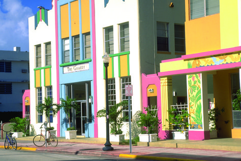 Art Deco Historic District Attractions in Miami:  Read reviews written by 10Best experts and explore user ratings. The streamlined buildings that comprise this district reflect the architecture of the '20s and '30s, when wealthy vacationers made Miami the resort destination of choice. The area, after its initial heyday, experienced a period of neglect, and tenants were largely retirees. Reinvigorated in recent decades, the pastel-hued neighborhood is again in vogue, mixing old and new with a... Art Deco Architecture Miami, What Is Art Deco, South Beach Art Deco, Miami Art District, Hotel Arts Barcelona, Miami Hotels South Beach, Art Deco Exterior, Miami Architecture, Beach Art Deco