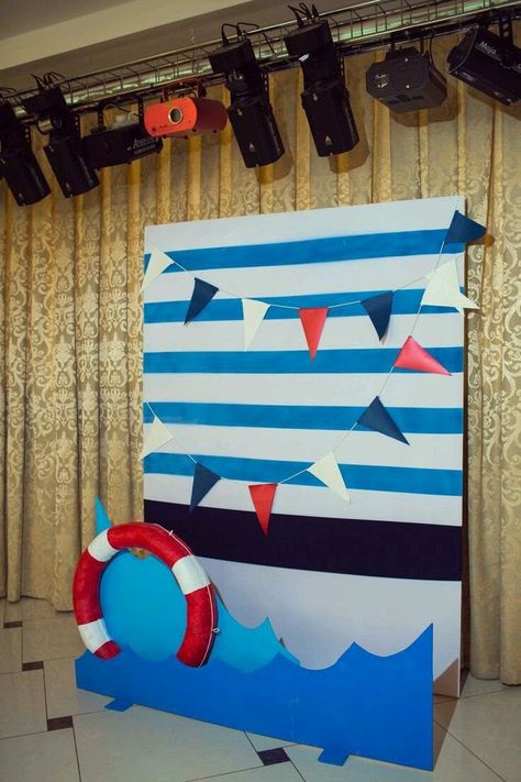 Sailor Decoration Party, Cruise Party Decorations, Lake House Party Ideas, Yacht Rock Party Decor, Nautical Classroom Decor, Cruise Themed Party Ideas, Decoration Theme Marin, Baby Shower Boy Decorations, Deco Theme Marin