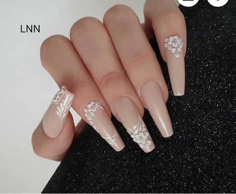 Nude Press On Nails, Elegant Wedding Nails, Nails Bridal, Girls Nail Designs, 3d Flower Nails, Nails 3d, Bride Nails, Trendy Nail Design, Bridal Nails