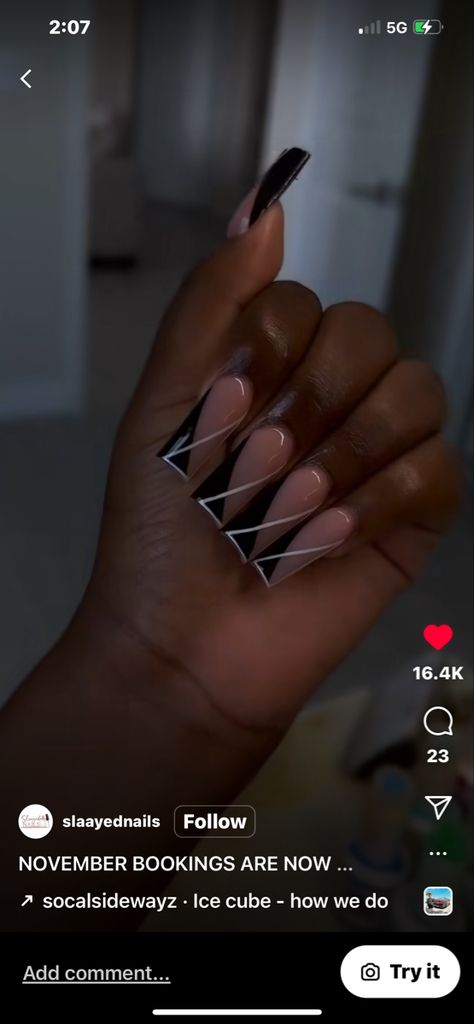 Birthday Sets Nails Black, Black Nail Sets Simple, Short Black Freestyle Nails, Black Nails Acrylic Black Women, Black Nail Set Ideas, Black Nail Designs Black Women, Birthday Nails Inspiration Black, Graduation Nails Acrylic 2023, Black Square Acrylic Nails Design