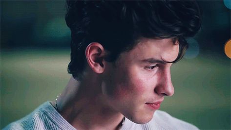 - 𝘚𝘩𝘢𝘸𝘯 𝘴𝘪𝘦𝘮𝘱𝘳𝘦 𝘩𝘢 𝘴𝘪𝘥𝘰 𝘶𝘯 𝘣𝘶𝘦𝘯 𝘤𝘩𝘪𝘤𝘰 𝘤… #fanfic # Fanfic # amreading # books # wattpad Shawn Mendes Gif, Cute Nerd, Blink Blink, Tarzan, Shawn Mendes, Santa Monica, Future Husband, Love Of My Life, Fangirl