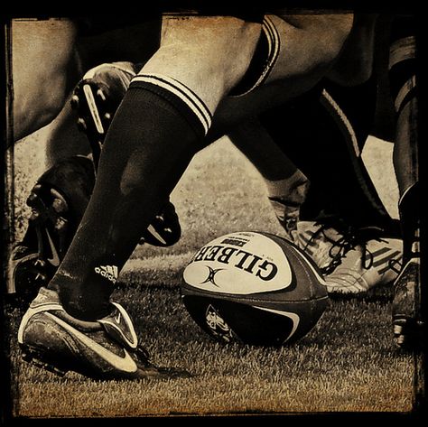 i love rugby. Rugby Aesthetic, Photo Rugby, Rugby Photography, Rugby Wallpaper, Rugby Quotes, Rugby Pictures, Rugby Girls, Irish Rugby, Rugby Boys