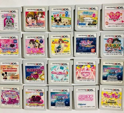 3ds Games Cute, 3ds Xl Case, Old Ds Games, Ds Games Cute, Ds Games Aesthetic, Cute 3ds Games, 2000s Electronics, Nintendo Wallpaper, Diy Nintendo