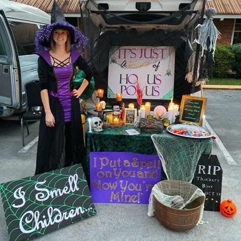 Hocos Pocos Trunk Or Treat Ideas, Spooky Trunk Or Treat Ideas For Trucks, Witch Themed Trunk Or Treat Ideas, Halloween Trunk Or Treat Hocus Pocus, Hocus Pocus Car Decorations, Hocus Pocus Themed Trunk Or Treat Ideas, Trunk Or Treat Hocus Pocus Theme, Trunk Or Treat Ideas Vampire, Truck Or Treat Ideas Hocus Pocus