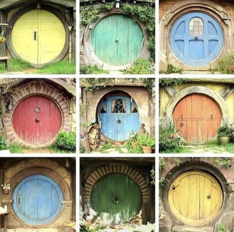 Shire Aesthetic, Hobbit Doors, Casa Do Hobbit, Hobbit Life, Hobbit Garden, Hobbit Door, Casa Hobbit, Wireless Keyboard And Mouse, Earth Sheltered