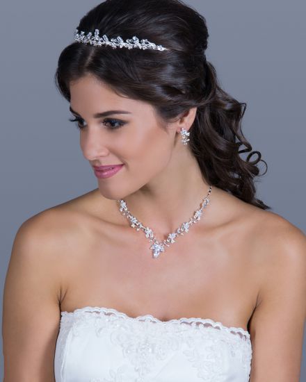 Elegant Sets, Bridal Bracelet, Elegant Flowers, Bridal Tiara, Matching Necklaces, Alicante, Elegant Earrings, Bridal Sets, Bridal Looks