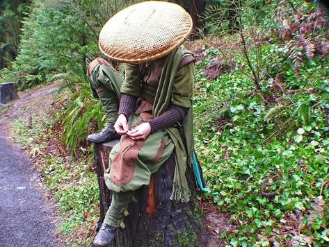 wanderer Fantasia Mushrooms, Mushroom Costume, Chinese Dance, Fantasia Disney, Halloween This Year, The Mushroom, Fantasy Clothing, Artisan Craft, Cool Costumes