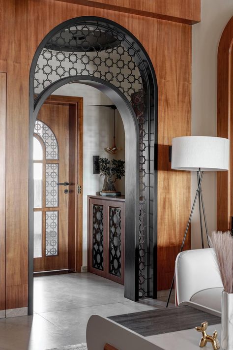 Arc Entrance, Arabian Interior, Modern Arabic Interior, Arabic Interior, Shah Jahan, Narrow House Designs, Temple Design For Home, Modern Entrance, Narrow House