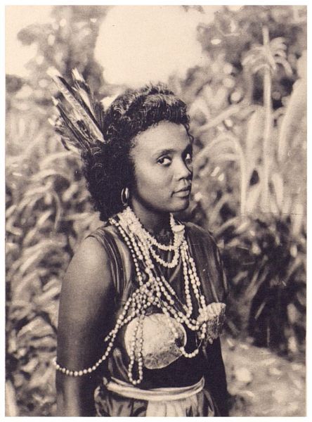 Vintage Haiti: Haitian Women, c.1870 and c.1953 – L'union Suite Haitian Clothing, Haiti History, Haitian Art, Caribbean Culture, Indigenous Americans, Vintage Black Glamour, Black Excellence, Black Culture, Vintage Beauty