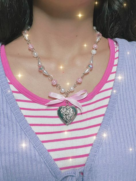 Heart Locket Bracelet, Pastel Y2k, Necklace Coquette, Coquette Jewelry, Silver Heart Locket, Ribbon Heart, Locket Bracelet, Heart Locket Necklace, Silver Chains