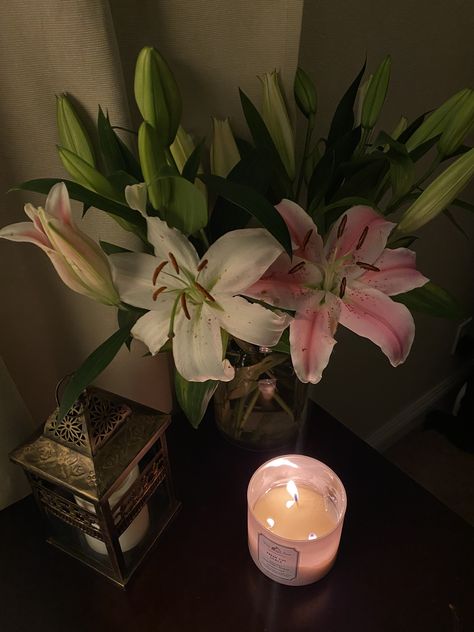 Lily Core Aesthetic Dark, Lillies Bouquet Aesthetic, Lily Flower Aesthetic Vintage, Swati Core, Lilies Bouquet Aesthetic, Stargazer Aesthetic, Lilly Core Aesthetic, Lily Aesthetic Flower, Lillies Flowers Aesthetic