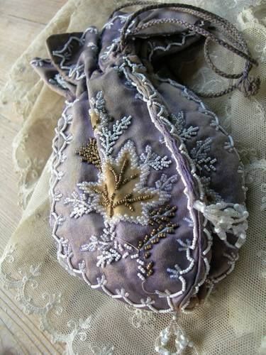 Victorian Purses, Interactive Multimedia, Moda Hippie, Bags Cheap, Ethno Style, Silk Purse, Velvet Purse, Mk Purse, Tiny Beads