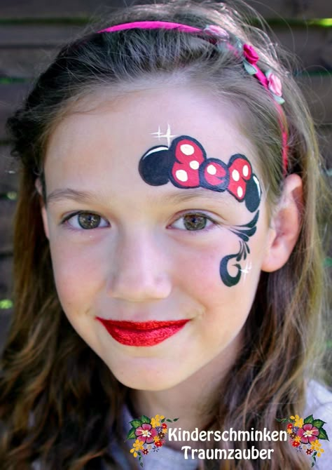 Minnie Mouse bow/ears eyebrow topper, lol. Simple but cute. Mini Mouse Face Painting, Mickey Mouse Face Paint, Disney Face Paint, Minnie Mouse Face Paint, Minnie Mouse Face Painting, Mouse Face Paint, Kids Face Painting Easy, Topper Lol, Disney Face Painting