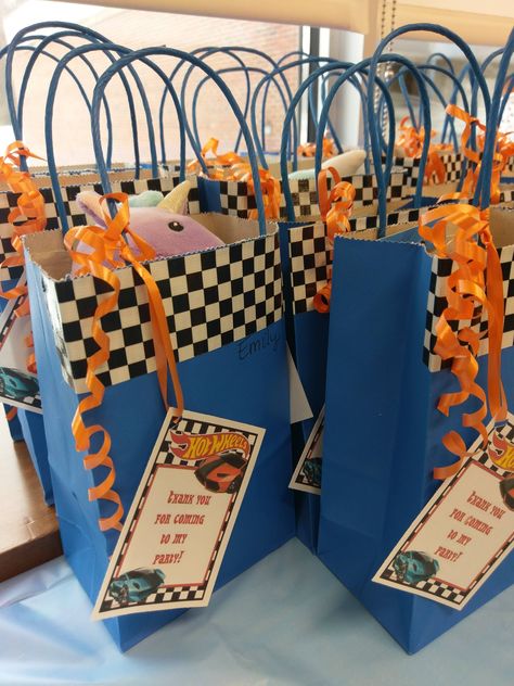 Hot Wheels Birthday Party Goodie Bags, Hot Wheels Gift Bags, Cars Theme Birthday Party Gift Bags, Hot Wheels Loot Bag Ideas, Hot Wheels Favor Bags, Hot Wheels Birthday Party Ideas Favors, Hot Wheels Birthday Party Centerpieces, Hot Wheels Candy Bags, Hot Wheels Theme Party