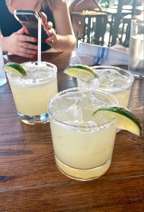 Margarita Pictures, Margarita Pics, Margarita Pictures Instagram, Margarita Aesthetic, Spicy Margarita Aesthetic, Margarita Beach Aesthetic, Margarita Night Aesthetic, Summer Tacos, Summer Margaritas