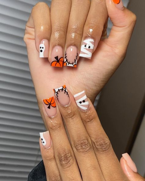 Short Acrylic Nails Designs Orange, Square Nail Designs Fall, Cutesy Halloween, Country Acrylic Nails, Nail Art Halloween, Holloween Nails, Fall Acrylic, Square French, Halloween Acrylic Nails