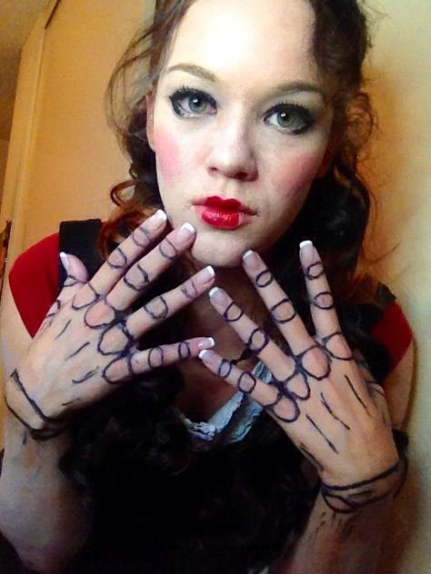 Halloween articulated doll makeup and joints Doll Joints Hand Tattoo, Doll Hands Makeup, Doll Hand Tattoo, Doll Joints Tattoo, Broken Doll Makeup, Haunt Makeup, Doll Makeup Halloween, Mangle Fnaf, Broken Makeup