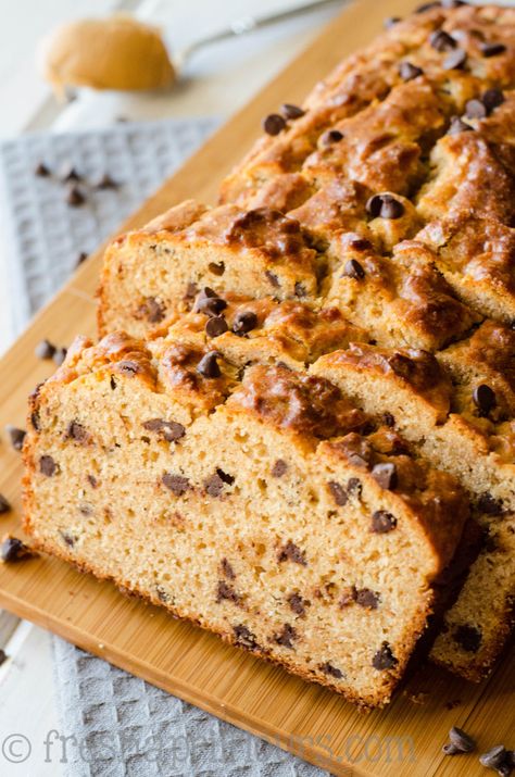 Bread Machine Recipes Banana, Peanut Butter Bread, Banana Peanut Butter, Chocolate Chip Bread, Butter Bread, Bread Machine Recipes, Peanut Butter Recipes, Sweet Bread, Dessert Bread