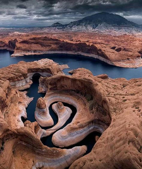 Beauty of nature Utah Lakes, Colorado Plateau, Glen Canyon, Utah Usa, Lake Powell, Beautiful Sights, Beautiful Photos Of Nature, Beautiful Destinations, Beautiful Landscapes