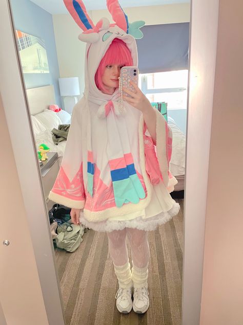 Sylveon Halloween Costume, Sylveon Clothes, Sylveon Onesie, Sylveon Hoodie, Sylveon Outfit, Evee Cosplay, Eeveelutions Cosplay, Pokemon Outfits Ideas, Eeveelution Cosplay