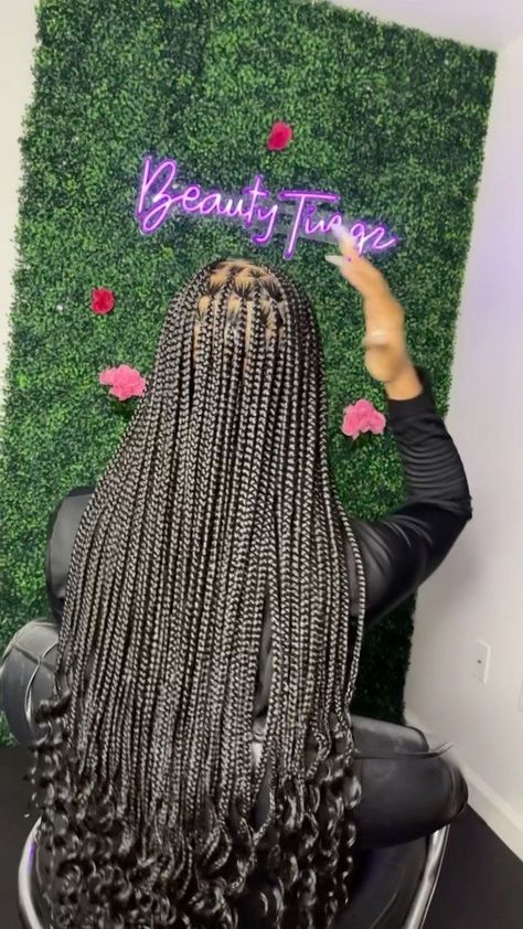 Braids Ideas With Curls, Box Braids Hairstyles With Curls At The End, Long Black Box Braids With Curly Ends, Braids Hairstyles With Curls At The End, Long Black Braids With Curls At The End, Knotelles Braids With Curls, Knowles’s Braids With Curls At The End, Different Style Braids, Braids With Ends Curled