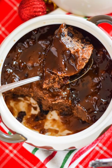 Self Saucing Christmas Pudding - A Christmas Carol🎄 Suet Pudding Recipes, Easy Festive Desserts, Suet Pudding, Xmas Pudding, Self Saucing Pudding, Easy Dessert Recipe, Ham And Cheese Sandwich, Festive Desserts, Christmas Lunch