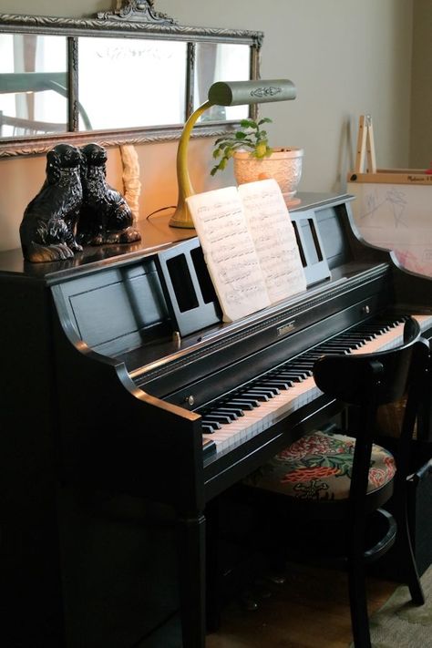 Piano Nook, Diy Piano, Benjamin Moore Advance Paint, Piano Restoration, Piano Desk, Old Piano, Piano Store, Piano Decor, White Piano