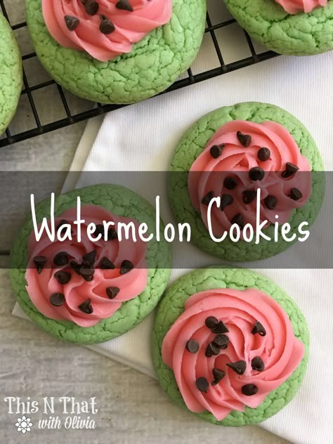 Coco Melon Party Food, Watermelon Pretzels, Cookout Cookies, Watermelon Cards, Watermelon Birthday Party Theme, Watermelon Hacks, Watermelon Party Ideas, Apple Biscuits, Watermelon Cookies