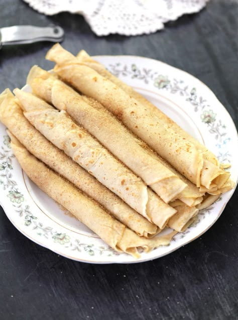 South African Pannekoek (Pancakes) Easy Pancake Recipe Without Milk, African Pancakes, Pancake Recipe Without Milk, Pannekoeken Recipe, Cheap Wedding Food, English Pancakes, Basic Pancake Recipe, African Desserts, Home Made Puff Pastry