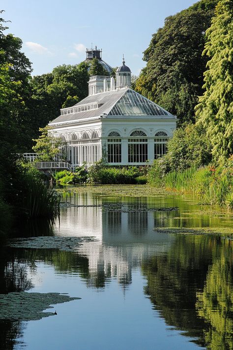 "🌿🇬🇧 Explore London’s lush green spaces! Swipe through to see Hyde Park, Regent’s Park, and other scenic spots that offer a breath of fresh air in the city. 🌳🧳 #LondonGreenSpaces #UrbanParks #CityEscape" Park Aesthetic, Park Picnic, London Holiday, Hyde Park London, London Dreams, Disney Princess Aurora, Regents Park, London Park, Princess Aurora