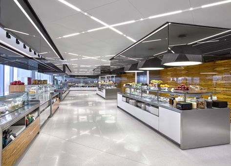 Condé Nast | Projects | Gensler University Interior Design, Cafeteria Design, Classroom Interior, School Building Design, Combi Volkswagen, School Interior, One World Trade Center, Corporate Interiors, Hall Design