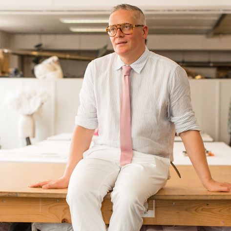 Giles Deacon Age, Biography, Wife, Wiki, Height, Net worth, Weight, Birthday, Family, Facts, Siblings, Affairs, Father, Mother, Personal Life, Dating, Wealth, Ethnicity & More Giles Deacon, Fact Families, Celebrity Biographies, Inspirational Women, Change The World, Net Worth, Take That, In This Moment, Celebrities