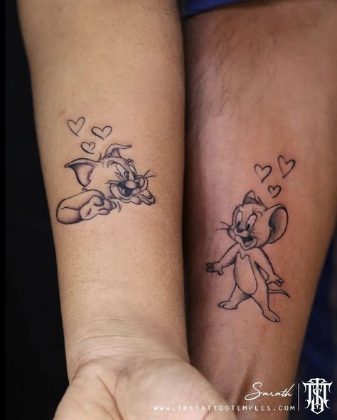 You’re sitting in a cozy tattoo parlor, your palms sweaty with anticipation as you glance at your partner, sibling, or best friend. Your eyes meet, and suddenly, you’re struck by the fact that you’re really about to get a matching tattoo. You can’t help but giggle at the thought of you and your special someone sharing an indelible mark that will forever bind your relationship in inked glory. After all, there’s nothing like a couple tattoo to create memories that last a lifetime. Creative Couple Tattoos, Unique Matching Tattoos, Unique Couple Tattoos, Married Couple Tattoos, Marriage Tattoos, Best Friend Tattoo, Him And Her Tattoos, Tattoos Couples, Promise Tattoo