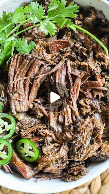 Beef Barbacoa, Barbacoa Recipe, Traditional Mexican Dishes, Easy Family Recipes, Barbacoa Beef, Mexican Dish, Recipes Beef, Burrito Bowls, Street Tacos