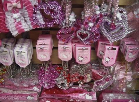 Trashy Y2k Aesthetic, Charmmy Kitty, Hello Kitty Aesthetic, Trashy Y2k, 2000s Aesthetic, Pink Y2k, Pink Girly Things, Hello Kitty Items, Pink Princess