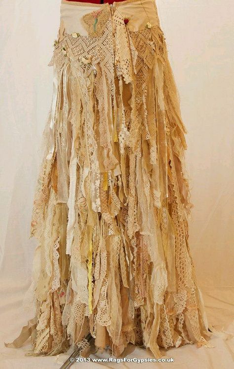 Rags delight i wud love this :-) Moda Hippie, Skirt Diy, Estilo Hippie, Diy Skirt, Altered Couture, Mode Boho, Frou Frou, Skirt Maxi, Boho Skirts