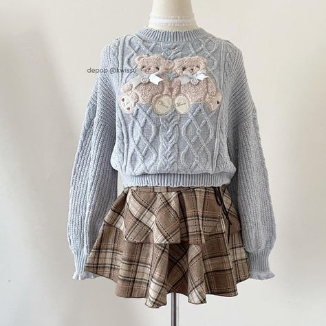 Bear Aesthetic Clothes, Bear Outfit Aesthetic, Teddy Bear Inspired Outfit, Teddy Bear Aesthetic Clothes, Kawaii Bear Outfit, Shoujo Girl Outfit Winter, Himekaji Outfits, Meg Griffin, Bear Outfit